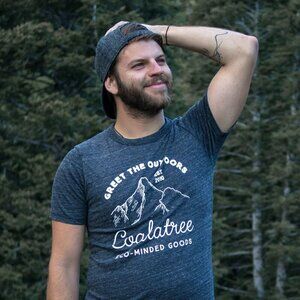 Coalatree Mens T-Shirt Jersey Short Sleeve Graphic Mountains Outdoor Small